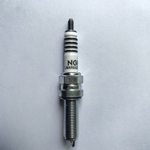 Bougies d'allumage NGK pour moto, bougies d'allumage d'origine 94965 LMAR8ADX-9S pour YAMAHA <span class=keywords><strong>MT</strong></span>-<span class=keywords><strong>07</strong></span>, XSR700 ABS 700CC, <span class=keywords><strong>MT</strong></span>-03 YZF-R3 320CC - Product Image 3