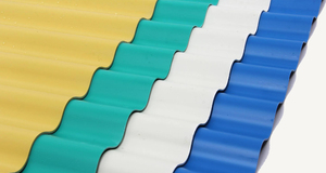 Color corrugado recubierto de PVC teja de <span class=keywords><strong>techo</strong></span> aislado APVC plástico roofing sheet - Product Image 3