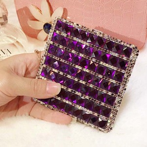 <span class=keywords><strong>Étui</strong></span> <span class=keywords><strong>à</strong></span> cigarettes pour femmes Coffret cadeau créatif <span class=keywords><strong>étui</strong></span> <span class=keywords><strong>à</strong></span> cigarettes en cuir <span class=keywords><strong>à</strong></span> couvercle ouvert automatique en diamant - Product Image 3