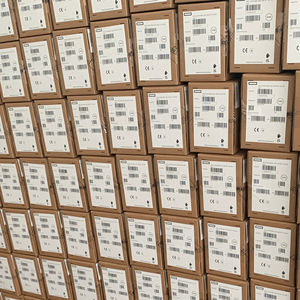 881457-B21 HPE 2,4 TB SAS 12G Misión crítica 10K SFF SC 3 años de garantía 512e HDD de varios proveedores - Product Image 1