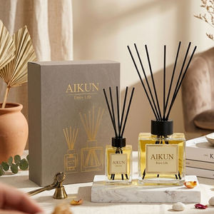 Aikun Gray 100ML 200ML Clear Square Glass Gold Foil Custom Scent Long Lasting Reed <b>Diffuser</b> Gift Set For Holiday Gift Buyers - Product Image 1