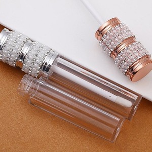 Tubo de brillo labial vacío con decoración de perlas y diamantes de imitación, envase de maquillaje de plástico transparente de doble capa redondo para tinte labial. - Product Image 1