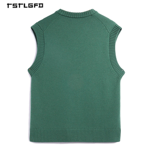 Camiseta sin Mangas Personalizada para Hombre, Cuello en V, Tejido de Punto, Color Verde Oscuro Sólido, Corte Regular, para Marcas de Moda Minimalistas de Marca Privada - Product Image 5