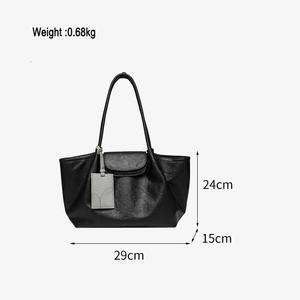 Toptan Yeni Moda Siyah Kadın Çantaları <span class=keywords><strong>2026</strong></span> Retro Tarz Mini PU Deri Tote Çanta Yüksek Kalite Kolye Uçlu - Product Image 3