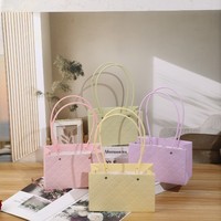 Sac à main rectangulaire couleur macaron avec surface gaufrée losange, boîte d'emballage imperméable pour bouquet floral, sac pour bouquet d'art floral