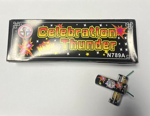 Liuyang nhà máy bán buôn pháo hoa ngoài trời n789a âm thanh lớn sấm sét Cracker pháo hoa mạnh mẽ bom pháo kích thước nhỏ - Product Image 2