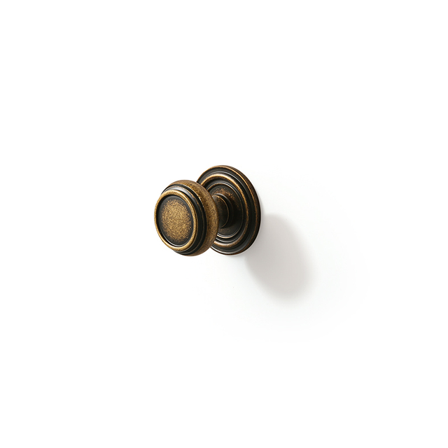 Vintage Round Cabinet Knob Antique Brass Furniture Handle Drawer Pull for Kitchen Cabinet Wardrobe