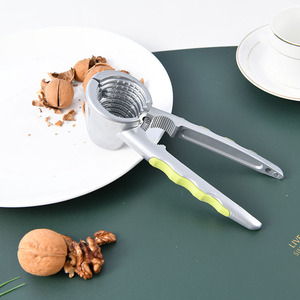 Vente en gros de gadgets de cuisine avec logo personnalisé casse-noisette en entonnoir casse-noix en alliage d'aluminium casse-noix avec clip - Product Image 6