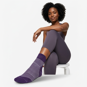 Chaussettes de sport blanches pour hommes, tricotées, à séchage rapide, pour la course et le cyclisme, avec logo personnalisé, pour adultes, vente en gros OEM, collection automne - Product Image 4