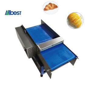 Machine de fabrication de croissants machine de mise en forme de rouleaux croissants crus machine de boulangerie pour les entreprises - Product Image 1