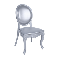 Chaise Louis en résine à dossier ovale, blanche et dorée, disponible en plusieurs couleurs, idéale pour les événements - Offre Spéciale