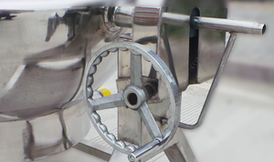 Prezzo di fabbrica industriale cibo rivestito <span class=keywords><strong>bollitore</strong></span> con frullatore in acciaio inox sanitario salsa basculante marmellata caldaia di <span class=keywords><strong>riscaldamento</strong></span> elettrico - Product Image 4