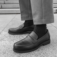Neue Herren Retro Britische Casual Anzugschuhe Luxuriöses Leder-Design Atmungsaktive Flache Business-Loafer