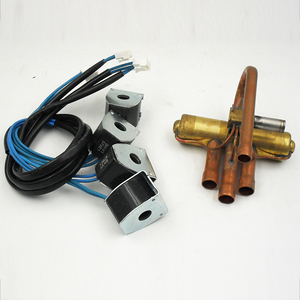 Vanne de réversibilité à quatre voies pour climatisation 1,5 CV avec bobine 220 V - Product Image 1