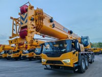 Grue mobile XCT100G5-1 de 100 tonnes, 276 kW, avec flèche de 51,5 m pour levage en construction