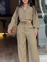 Ensemble 2 pièces cargo kaki pour femme : veste courte zippée à col rabattu et manches longues, pantalon taille haute à jambes larges en polyester tissé