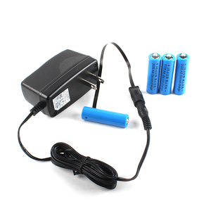 Adaptador de Corriente Eliminador de Baterías Ficticias AA de 4.5V con <span class=keywords><strong>Enchufe</strong></span> Estándar EU/US para Decoración LED de Calabazas de Halloween, Salida de Energía Estable - Product Image 3