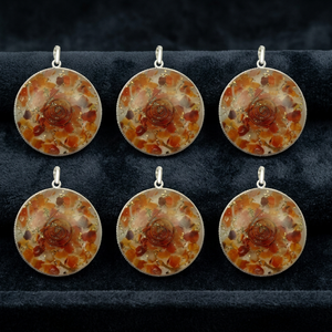 Collier unisexe tendance en cornaline rouge avec pendentif orgone pour anniversaire - Product Image 3