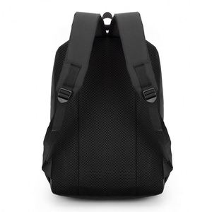 Mochila deportiva escolar impermeable de la marca Fjallravem con logotipo personalizado para uso informal, negocios y ocio. - Product Image 4