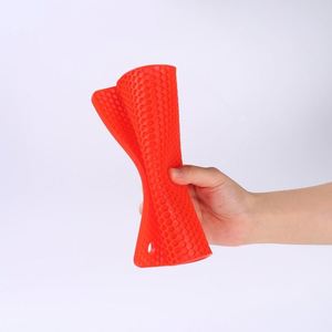 Square Honeycomb Silicone BPA Free <b>Placemat</b> OEM Brand Heat Insulation Anti-Scalding Non-Slip Kitchen Dining <b>Table</b> Mat Model F6 - Product Image 4