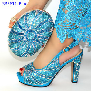 Set di <span class=keywords><strong>Scarpe</strong></span> e Borsa <span class=keywords><strong>Rosse</strong></span> alla Moda per <span class=keywords><strong>Donna</strong></span>, <span class=keywords><strong>Scarpe</strong></span> Africane da Cerimonia con Borsa Coordinata - Product Image 3