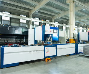 Machine de soudage par points pour panneau latéral de classeur - Product Image 3