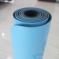 Tapis de yoga antidérapant en PU non toxique et facile à nettoyer avec service de traitement de découpe et de moulage personnalisé OEM