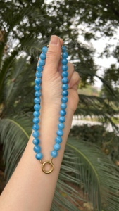 Collier ras du cou tendance en perles d'agate rose plaqué or 18 carats et véritables perles baroques en pierre naturelle, idéal pour l'été – Cadeau de haute qualité - Product Image 4