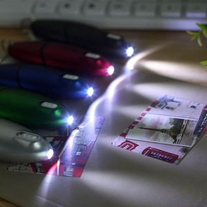 ปากกาไขควงอเนกประสงค์ 5 in 1 พร้อมไฟ LED ปากกาลูกลื่นหน้าจอสัมผัสพลาสติก พร้อมพวงกุญแจ - Product Image 3
