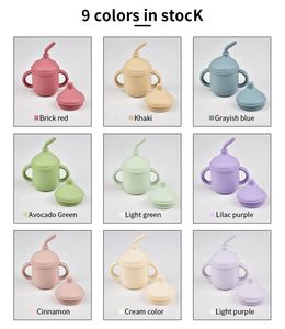 Gobelet d'apprentissage pour bébé en silicone de qualité alimentaire avec paille et double poignée, personnalisable, sans BPA, pour l'apprentissage de la boisson des enfants, 150 ml, couleur unie - Product Image 3