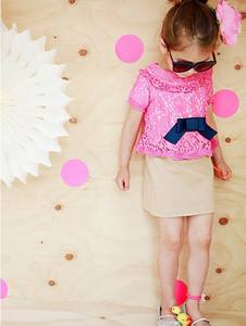 Robe de soirée en dentelle à col roulé avec nœud pour filles, vente en gros en ligne, vêtements pour enfants, collection été, provenance Chine - Product Image 4