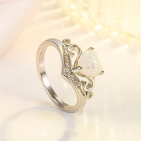 Nouvelle bague en opale en forme de cœur, zircon tendance, bague d'amour pour femmes, bijoux simples pour hommes et femmes, vente en gros