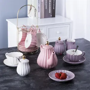 सेट 4 कप यूरोपीय कद्दू शैली गुलाबी सफेद चीनी क्रीमर के अंग्रेजी के साथ सिरेमिक कॉफी चाय कप और तश्तरी चायदानी केतली सेट