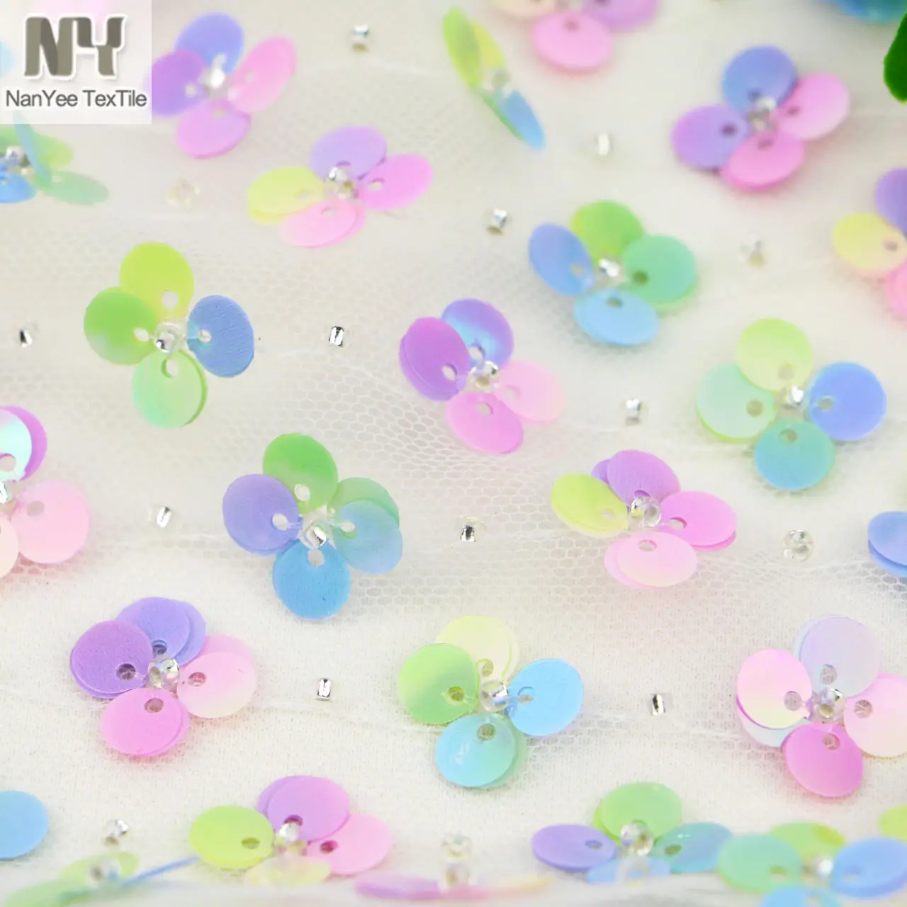 Nanyee 섬유 새로운 스타일 꽃 디자인 스팽글 튜브 자수 원단