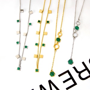 Collares con Colgante de Nombre Personalizado, Joyería de Acero Inoxidable, Diseño de Collar OEM/ODM - Product Image 2