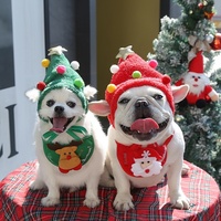 Ensemble 3-en-1 de Noël pour animaux de compagnie : chapeau, bavoir et collier en polyester imprimé Père Noël et renne pour petits chiens – Costume de fête hivernal