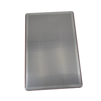 Plateau de cuisson perforé en aluminium commercial robuste, revêtement PTFE 1,5 mm, format GN 1/1
