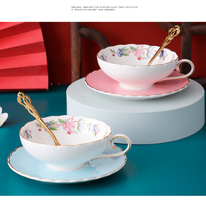 Ensemble de dentelle en relief doré de style européen <span class=keywords><strong>tasse</strong></span> à thé et soucoupe en porcelaine de luxe pour l'après-midi - Product Image 6