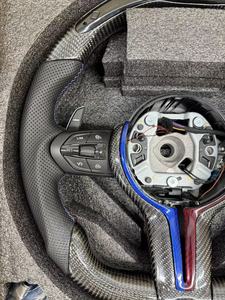 Volant en cuir personnalisé en fibre de carbone avec écran LED pour F20 F30 F32 F36 F80 F82 - Product Image 3