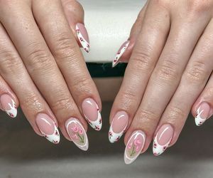 <span class=keywords><strong>Uñas</strong></span> Postizas Francesas con Diseño Floral, Mini Acentos de <span class=keywords><strong>Margaritas</strong></span> sobre Línea Blanca, Estilo Fresco y Juguetón, un Toque Clásico - Product Image 3