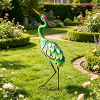 Statue en métal délicate en forme de grue à plumes, hirondelle métallique pour décoration de jardin et de patio extérieur