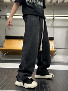 Pantaloni Sportivi da Uomo Personalizzati con Vita Elastica, Gamba Larga, Stile Baggy, con Tasche e Cintura, Taglia Grande, Colore Nero Lavato - Product Image 4