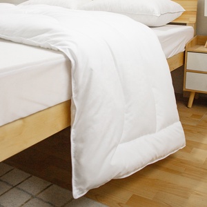 Couverture matelassée légère pour berceau Down Alternative Kid Baby Toddler Quilt Comforter - Product Image 4