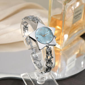 Designer in lega di zinco a forma di stella orologio da tasca Charm braccialetti <span class=keywords><strong>uomo</strong></span> donna Y2k ciondoli orologio <span class=keywords><strong>originale</strong></span> decorazione <span class=keywords><strong>regalo</strong></span> - Product Image 6