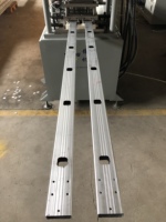 Machine de poinçonnage CNC JINOU pour la fabrication d'échelles droites en aluminium, moteur PLC, certifiée CE, haute efficacité, facile à utiliser pour l'électricité