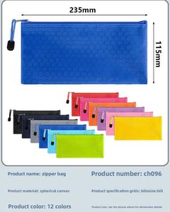 Bolsa Organizadora Compacta Tamaño A6 con Diseño de Fútbol, Estuche Impermeable con Cierre para Documentos y Cosméticos - Product Image 3