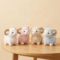 En gros, Porte-clés pendentif mignon en peluche de mouton à cornes courbes, OEM, Mascotte de dessin animé en peluche douce, Jouet animal en peluche (chèvre, agneau) pour cadeau