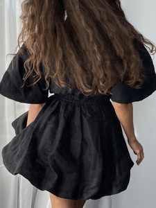 Abito Estivo Personalizzato 2026 in Cotone al Ginocchio - Vestito a Pieghe con Colletto alla Coreana e Dettaglio Fiocco, Linea ad A, OEM/ODM da Fabbrica di <span class=keywords><strong>Abbigliamento</strong></span> Cinese - Product Image 4