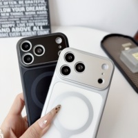 Coque de protection givrée style métallique plaqué pour iPhone 13 14 15 16 17 18 Pro Max avec chargement sans fil et protection magnétique de l'objectif de l'appareil photo