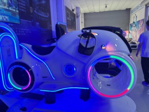 เครื่องจำลองการขับขี่มอเตอร์ไซค์ VR พร้อมระบบสั่นสะเทือน สำหรับศูนย์เกมอาร์เคด สวนสนุก และสนามเด็กเล่น - Product Image 5